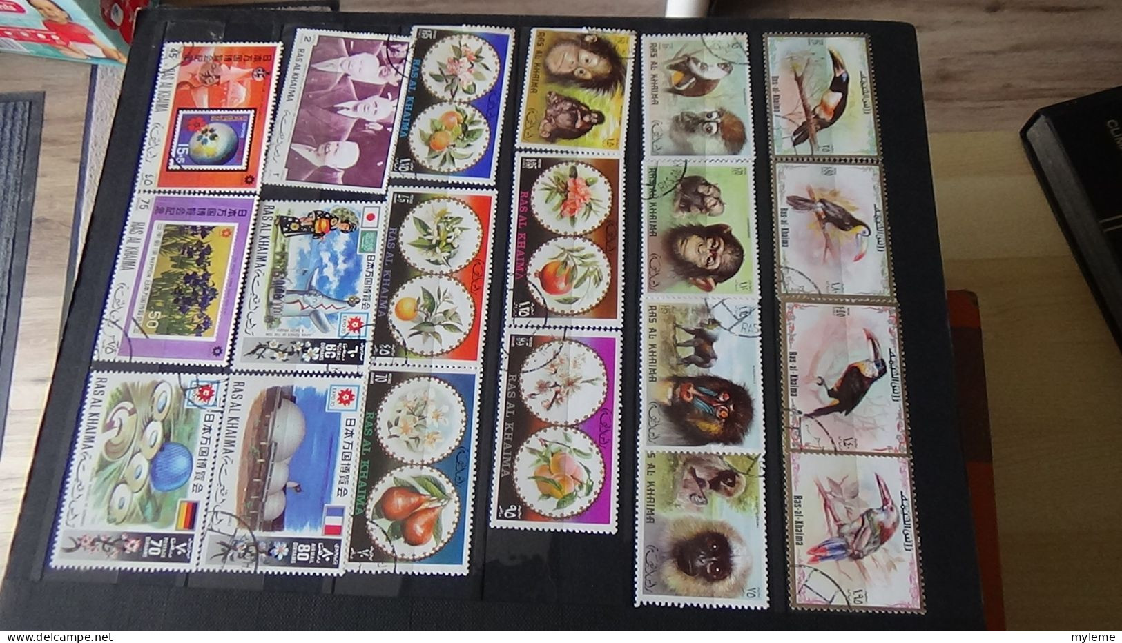 BF54 Bel ensemble de timbres de divers pays + plaquette de timbres **. A saisir !!!