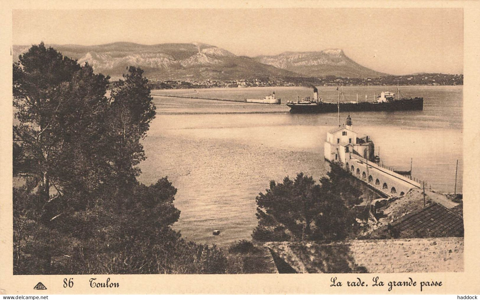 TOULON : LA RADE. LA GRANDE PASSE - Toulon