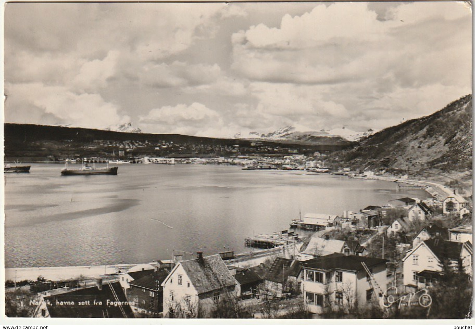 ZY 138- NARVIK ( NORWAY ) - HAVNA SETT FRA FAGERNES - 2 SCANS - Noorwegen