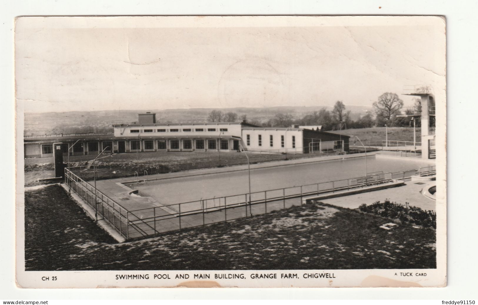 Royaume-uni . Grange Farm . Chigwell . Swimming Pool And Main Building . 1950 - Other & Unclassified