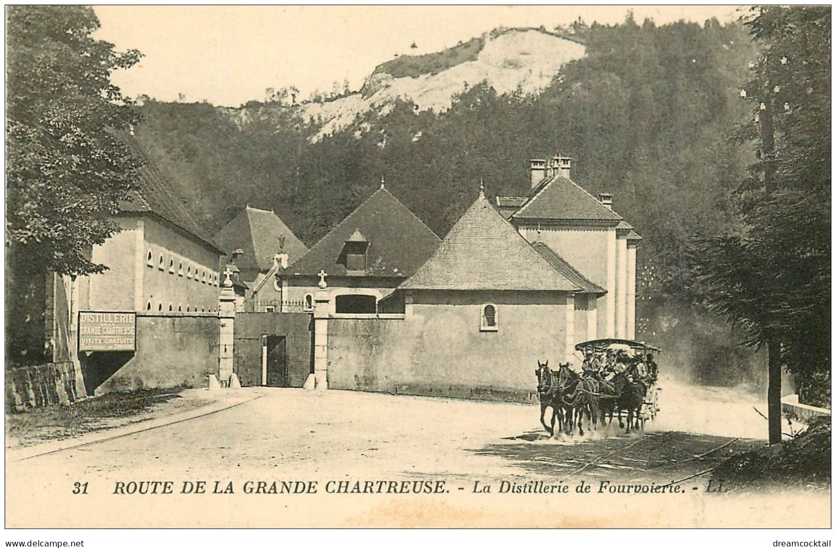 38 GRANDE CHARTREUSE. Distillerie Fourvoierie - Chartreuse