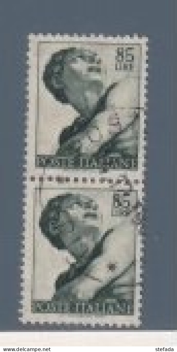 ITALIA 1961 MICHELANGELO Coppia Verticale Lire 85 Usata - 1961-70: Gebraucht