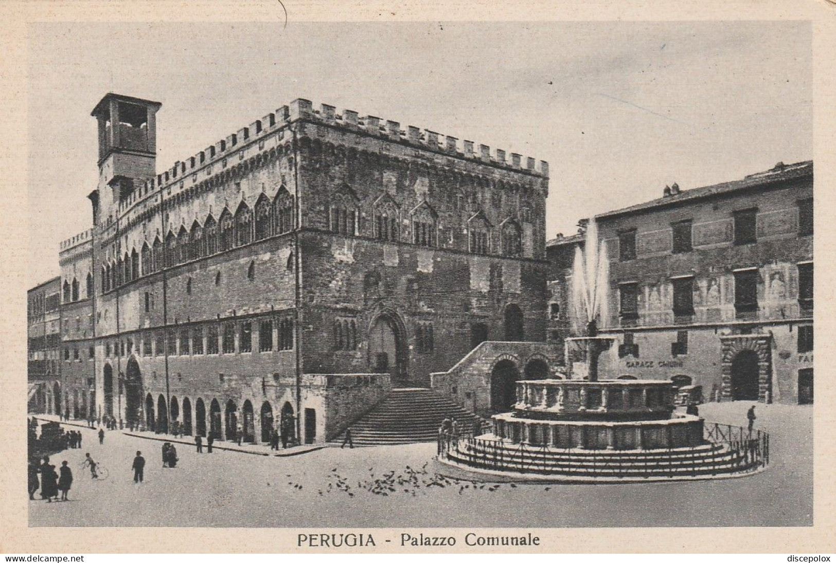 AD197 Perugia - Fontana Maggiore E Palazzo Maggiore / Non Viaggiata - Perugia