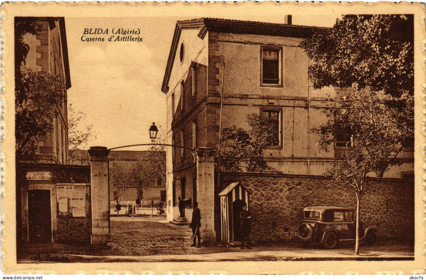 CPA AK BLIDA Caserne D'Artillerie ALGERIA (1388689) - Blida