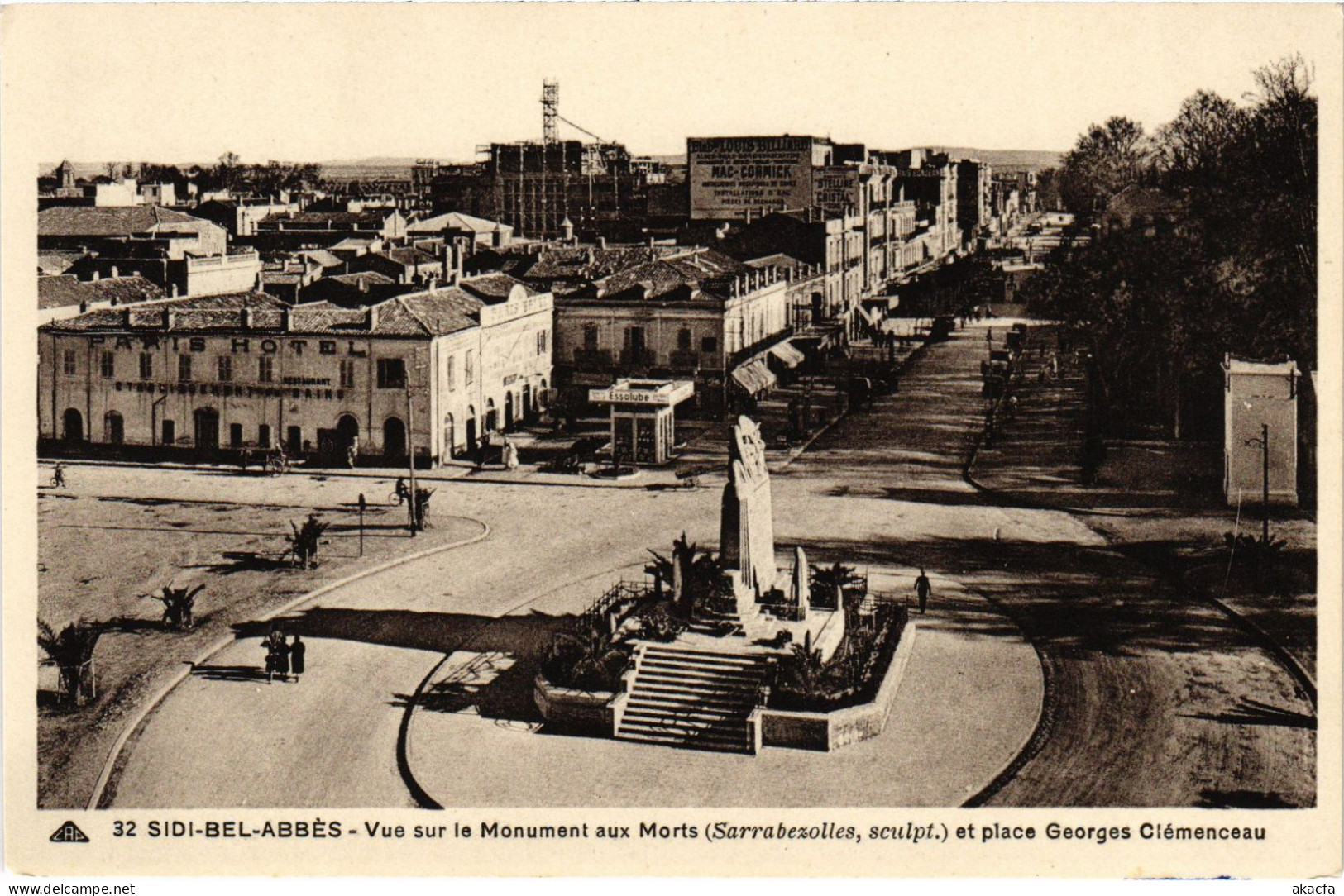 CPA AK SIDI-BEL-ABBES Vue Sur Le Monument Aux Morts ALGERIA (1388671) - Sidi-bel-Abbes