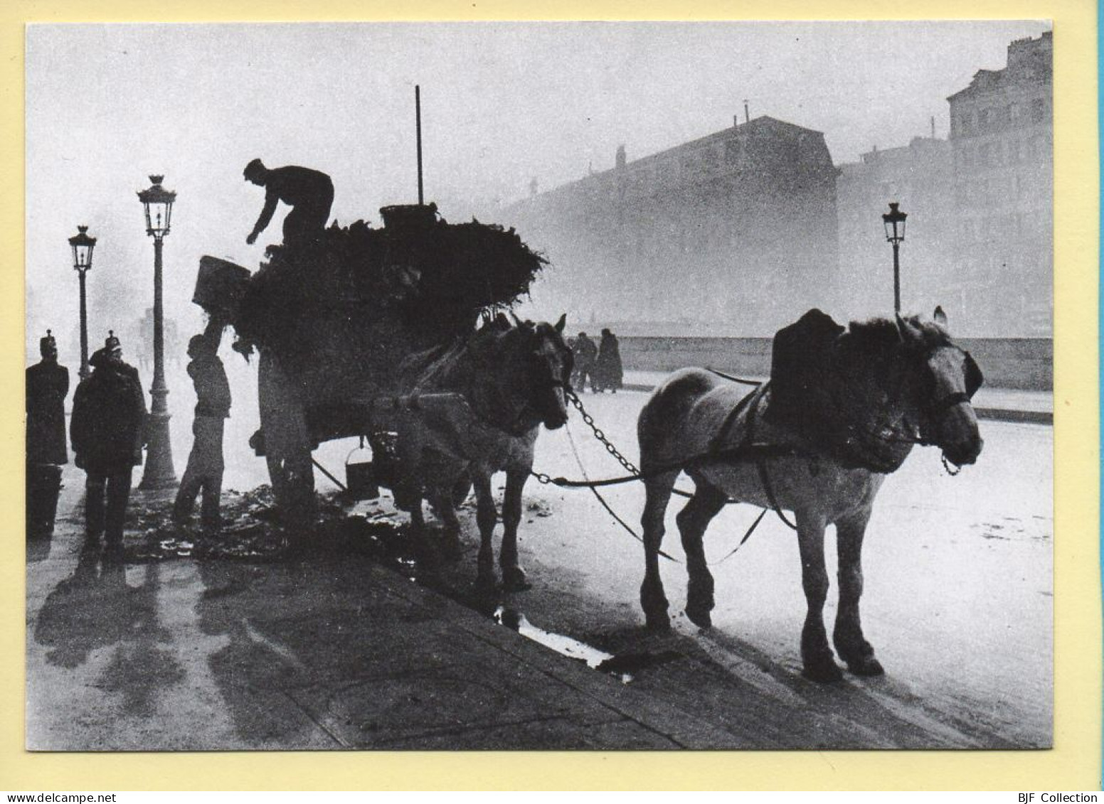 Le Ramassage Des Ordures Par Les éboueurs à La Hauteur De La Préfecture De Police / Paris 1900 (Ed : CHANTAL) - Other & Unclassified