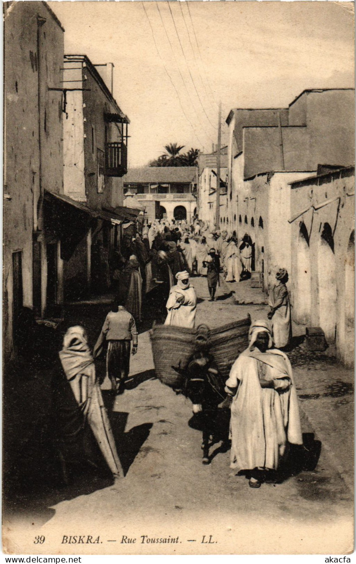 CPA AK BISKRA Rue Toussaint ALGERIA (1389400) - Biskra