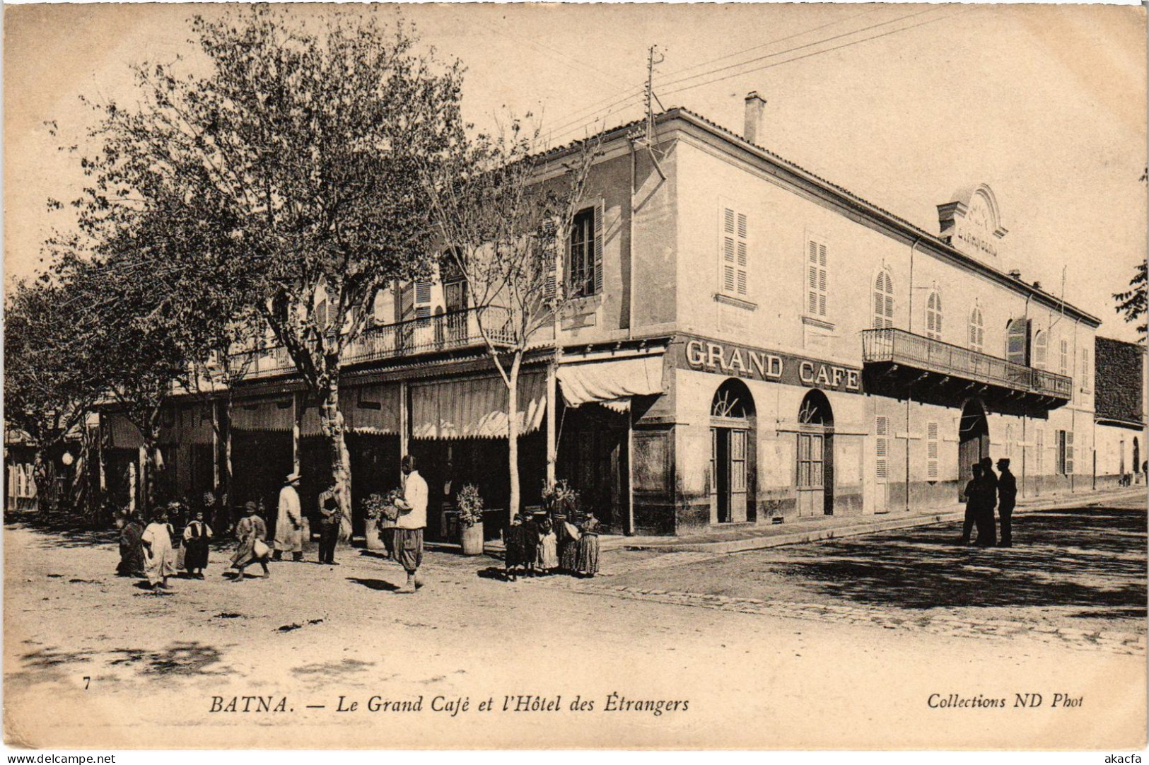 CPA AK BATNA Le Grand Cafe Et L'Hotel Des Etrangers ALGERIA (1389200) - Batna