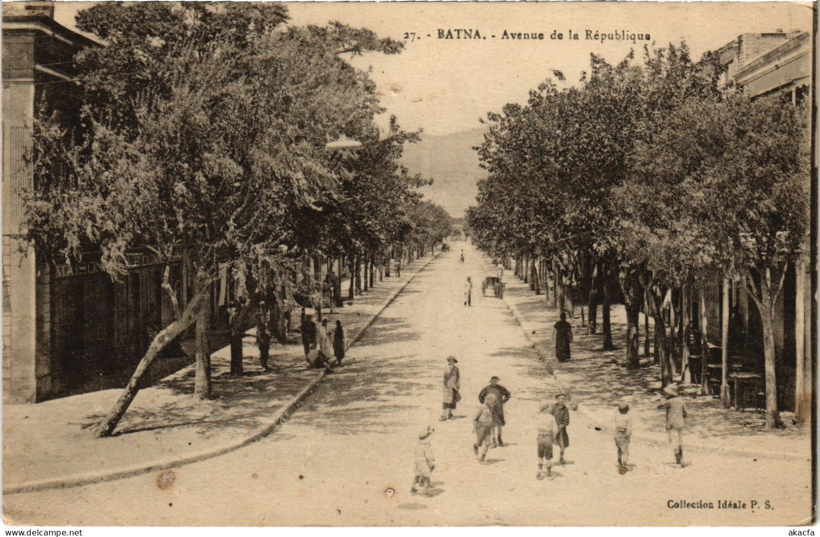 CPA AK BATNA Avenue De La Republique ALGERIA (1389197) - Batna