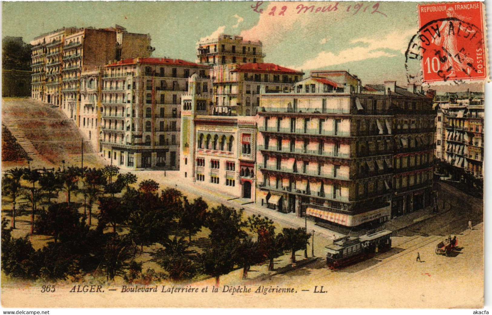 CPA AK ALGER Boulevard Laferriere Et La Depeche Algerienne ALGERIA (1388943) - Algerien