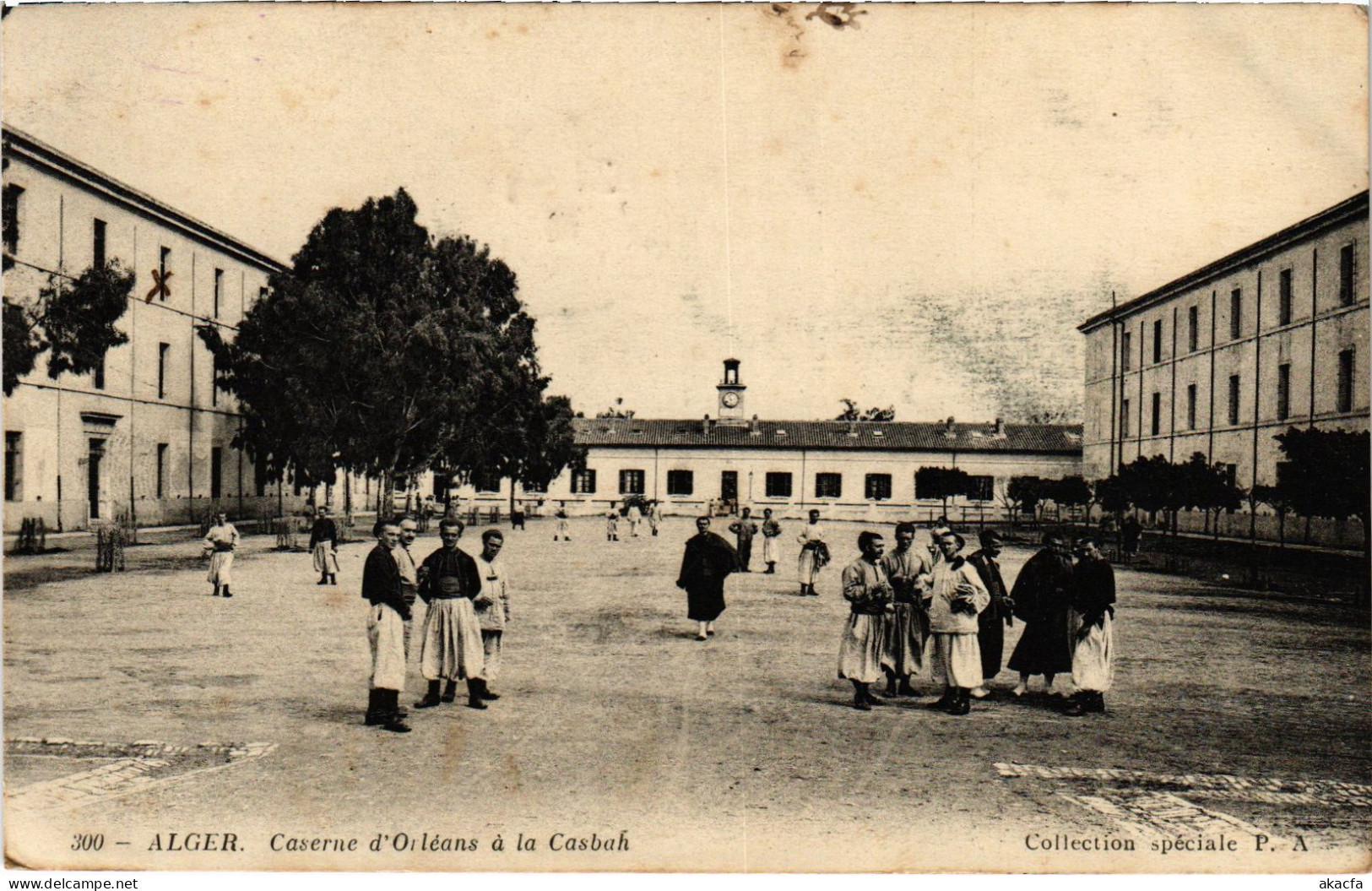 CPA AK ALGER Caserne D'Orleans A La Casbah ALGERIA (1389564) - Alger