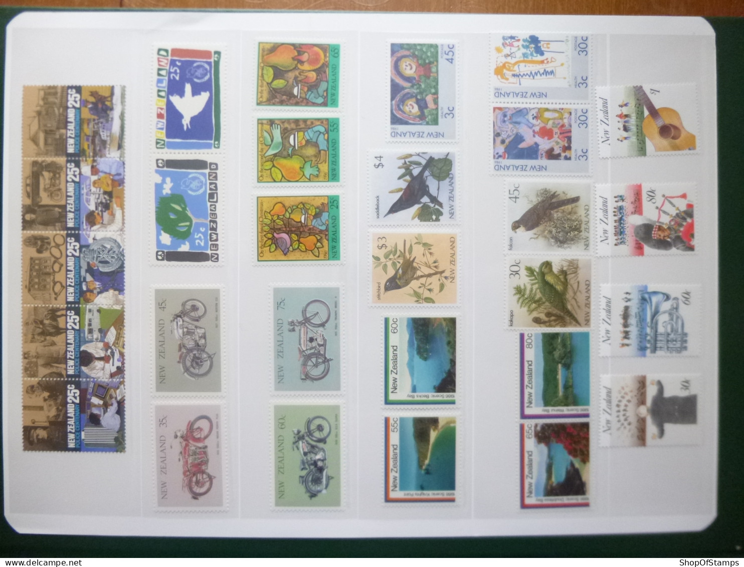 NEW ZEALAND SG 1384-1410 ALL ISSUES OF 1986 WITH SPECIAL BOOKLET BY POST OFFICE  - Autres & Non Classés