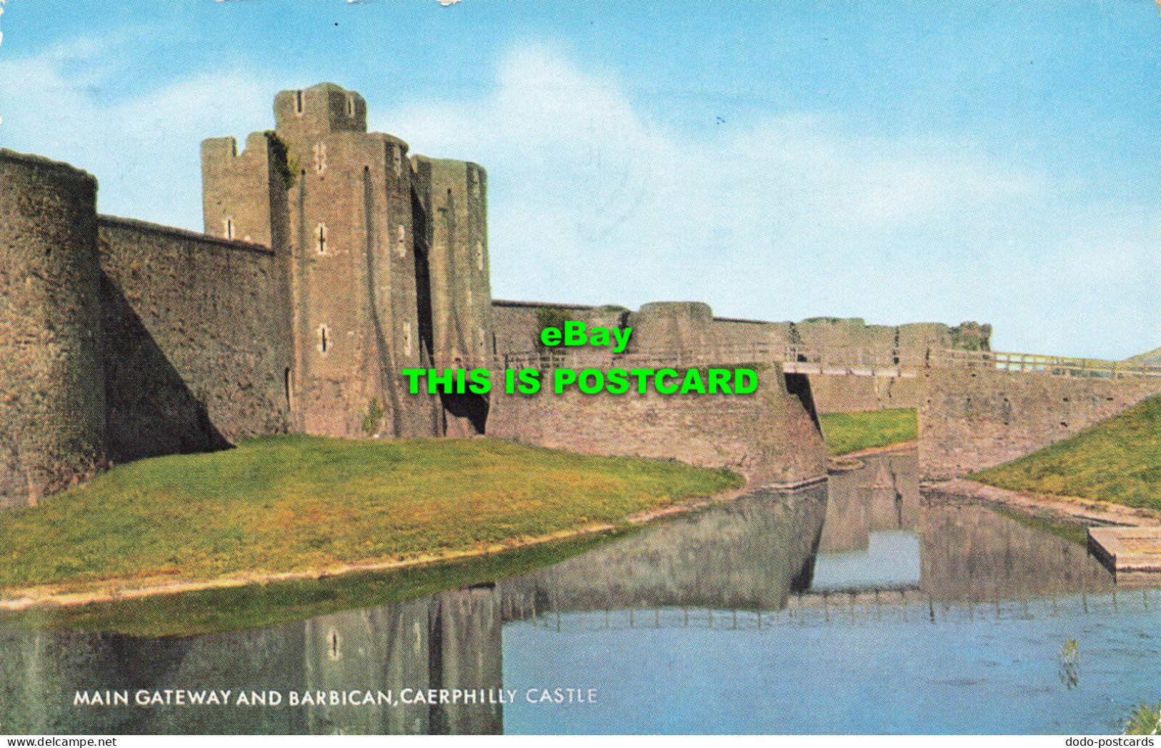 R578188 Caerphilly Castle. Main Gateway And Barbican. J. Salmon. Cameracolour. 1 - Monde