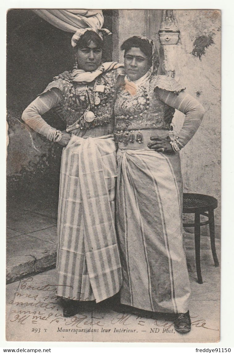 Algérie . Mauresques Dans Leur Intérieur . 1910 - Escenas & Tipos