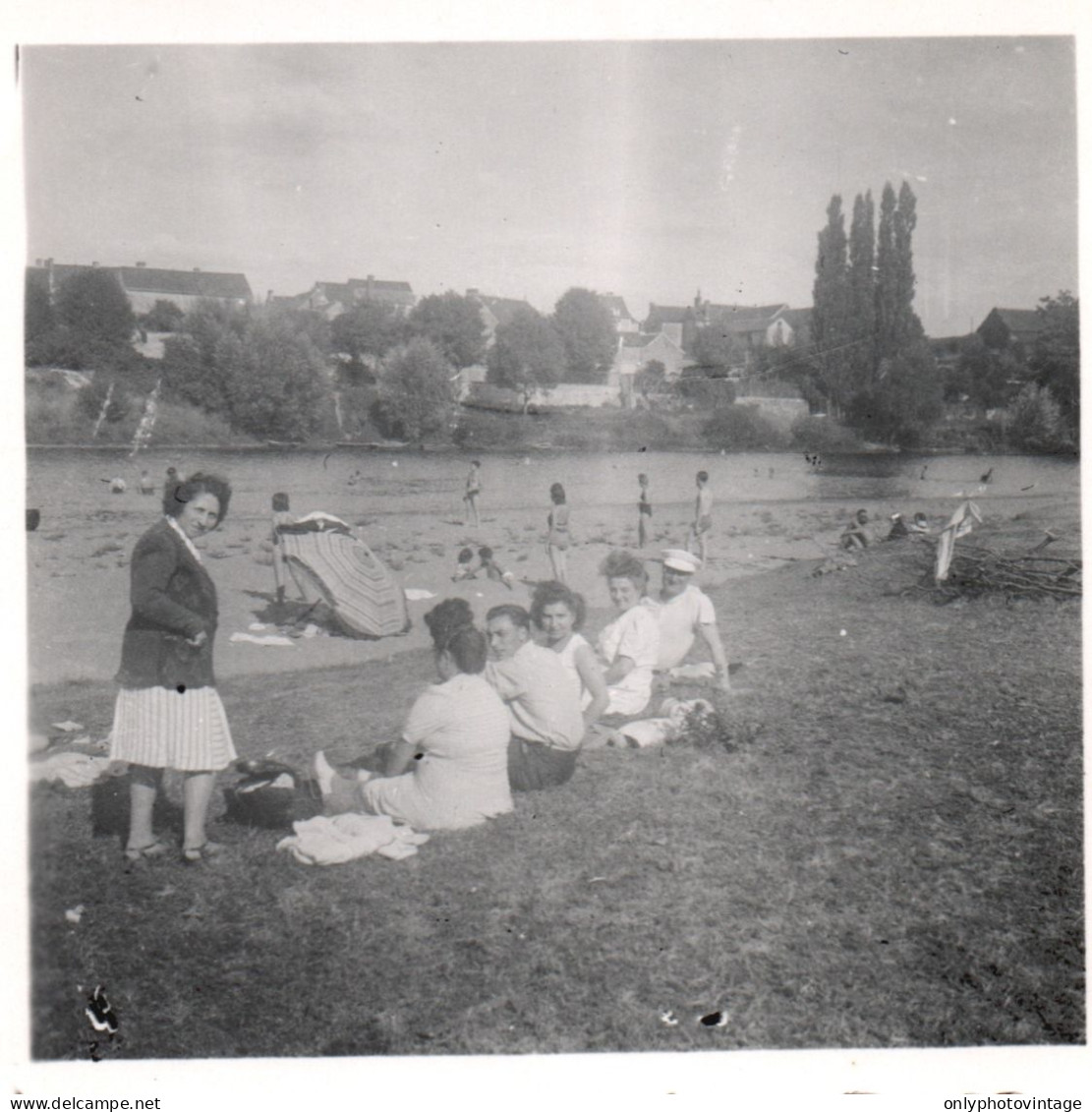 Francia 1946, Les Ormes, Spiaggia, L'ora Del Bagno, Foto, Vintage Photo - Plaatsen