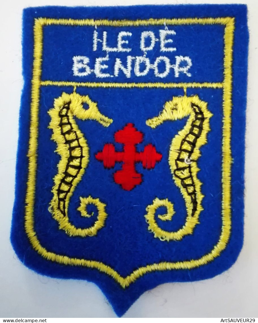 ECUSSON  BLASON TISSU  ILE DE BENDOR VAR (83) - Patches