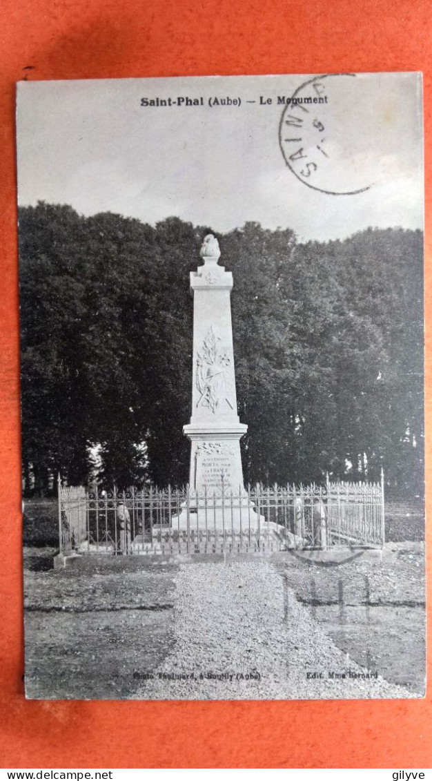 CPA (10) Saint Phal. Le Monument.    (7A.444) - Altri & Non Classificati