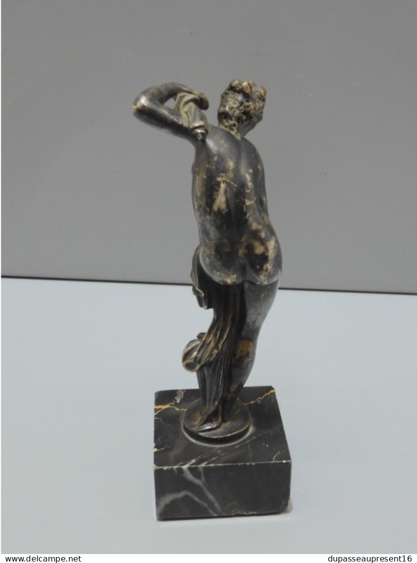 -BELLE STATUETTE BRONZE Argenté TOILETTE D'ATALANTE ? Jeune Femme dénudée   E