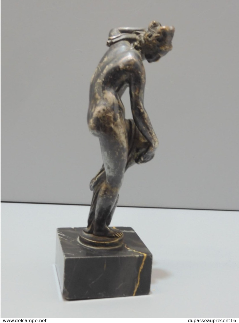 -BELLE STATUETTE BRONZE Argenté TOILETTE D'ATALANTE ? Jeune Femme dénudée   E