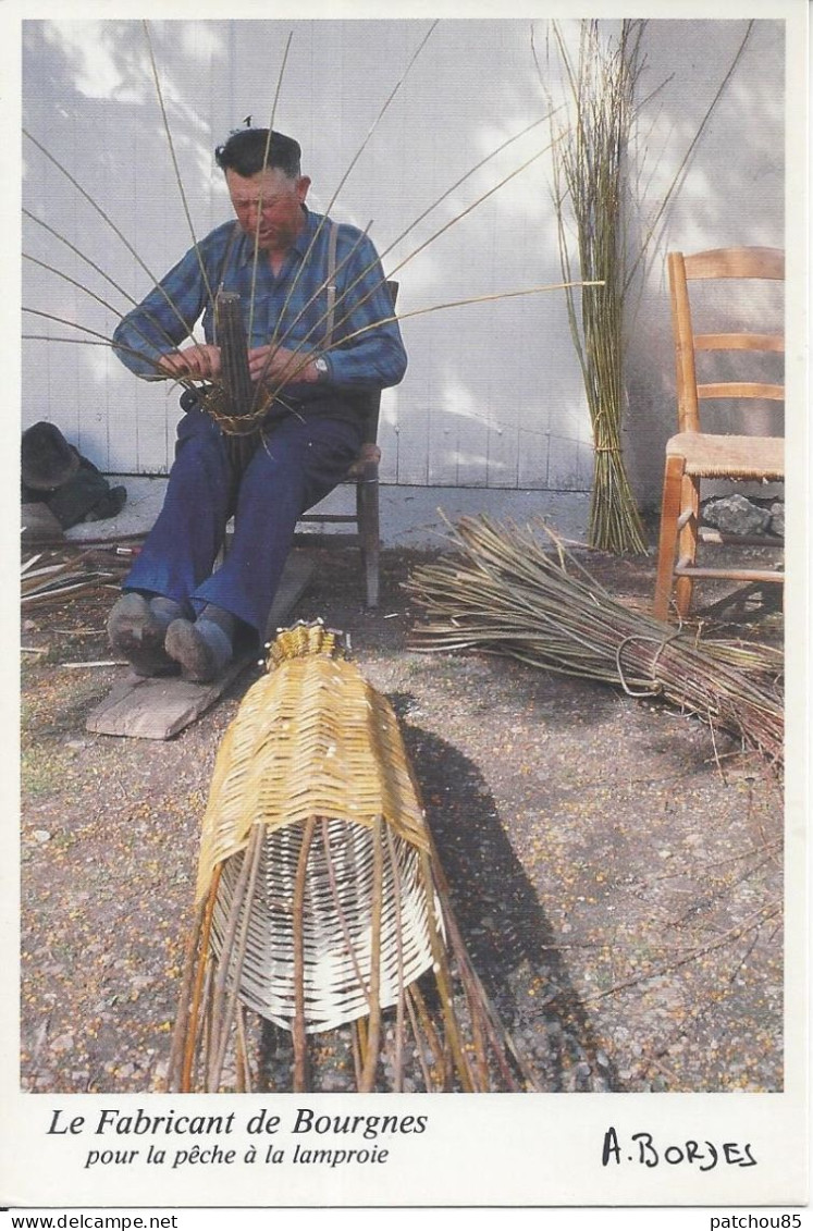 CPM  Métier Le Fabricant De Bourgnes Pour La Pêche à La Lamproie  Saint Seurin De Prats - Craft