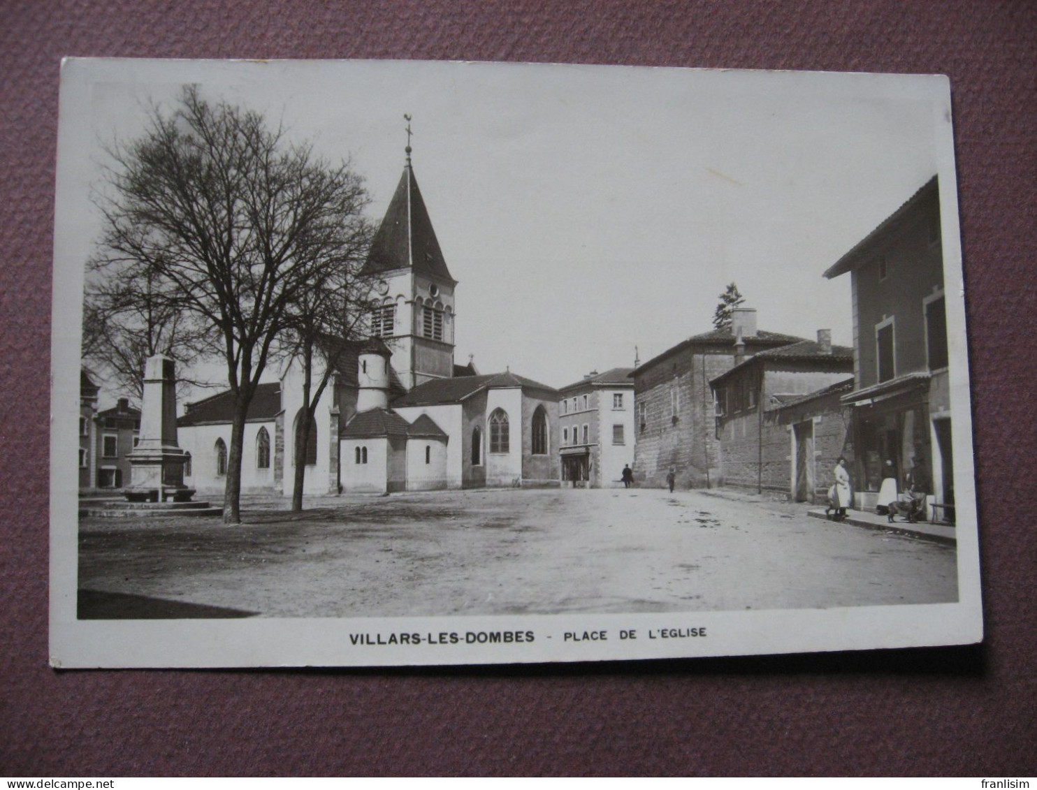 CPA PHOTO 01 VILLARS LES DOMBES Place De L'Eglise ANIMEE Devant COMMERCE Belle Qualité Photo ! 1909 - Villars-les-Dombes