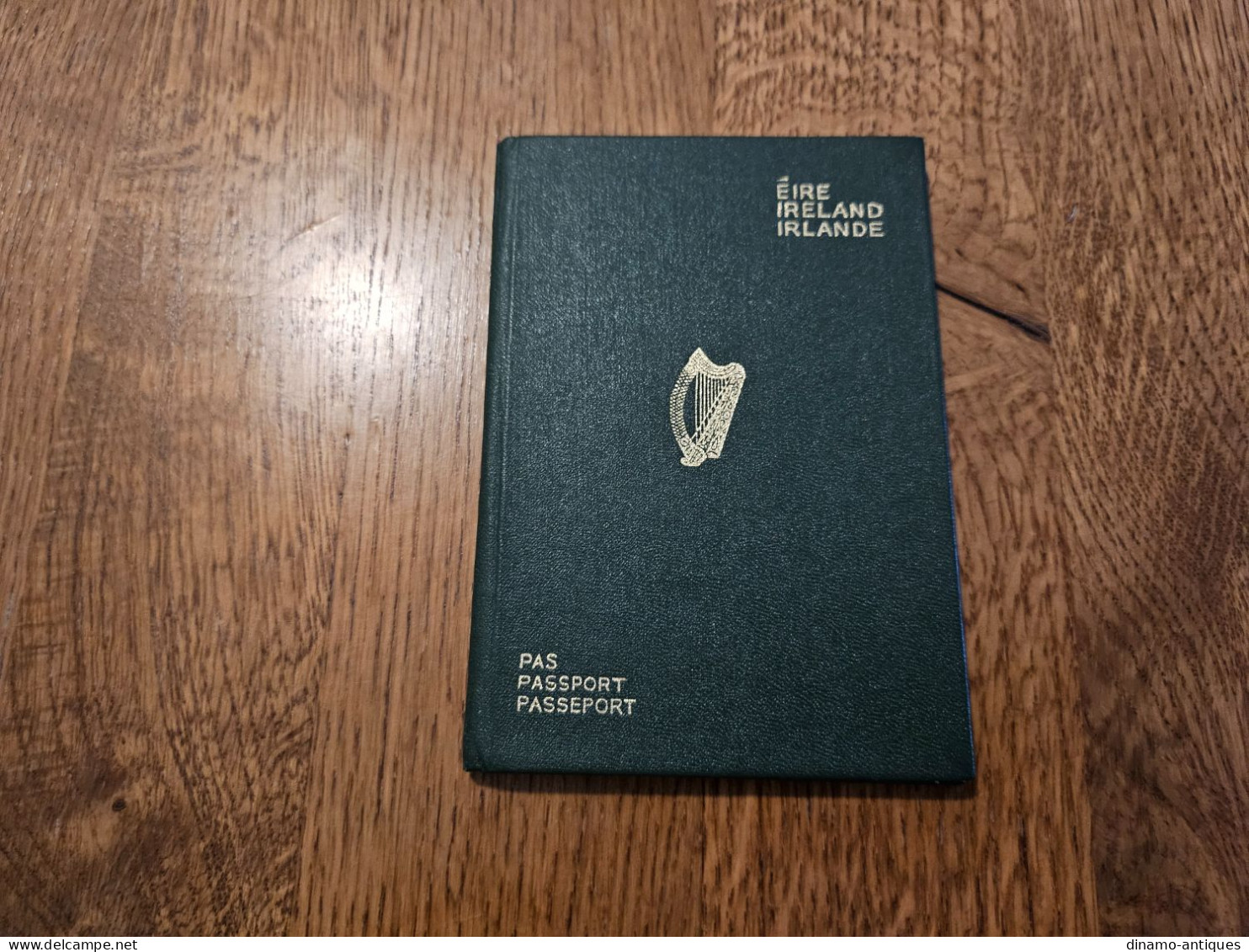 1981 Ireland Eire Passport Passeport Reisepass Issued In Dublin - Great Condition - Historical Documents