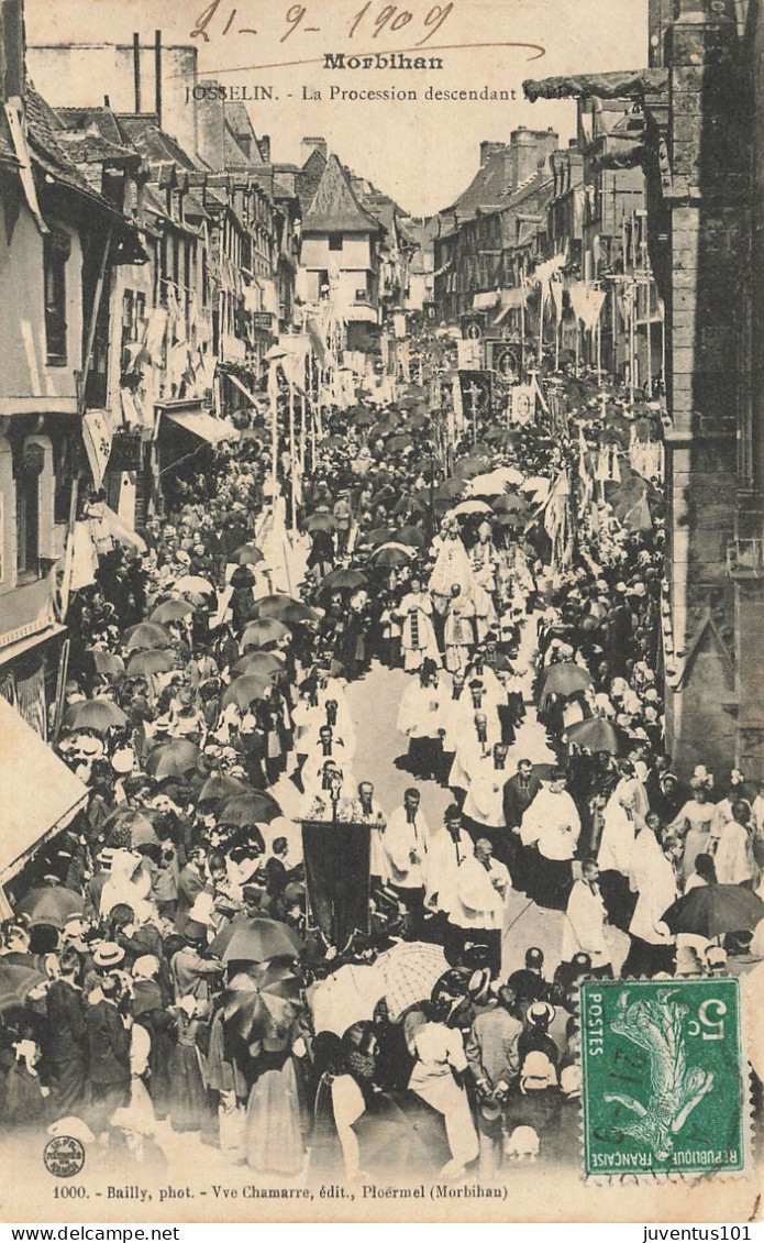 CPA Josselin-Procession Descendant La Place-Timbre    L2883 - Josselin