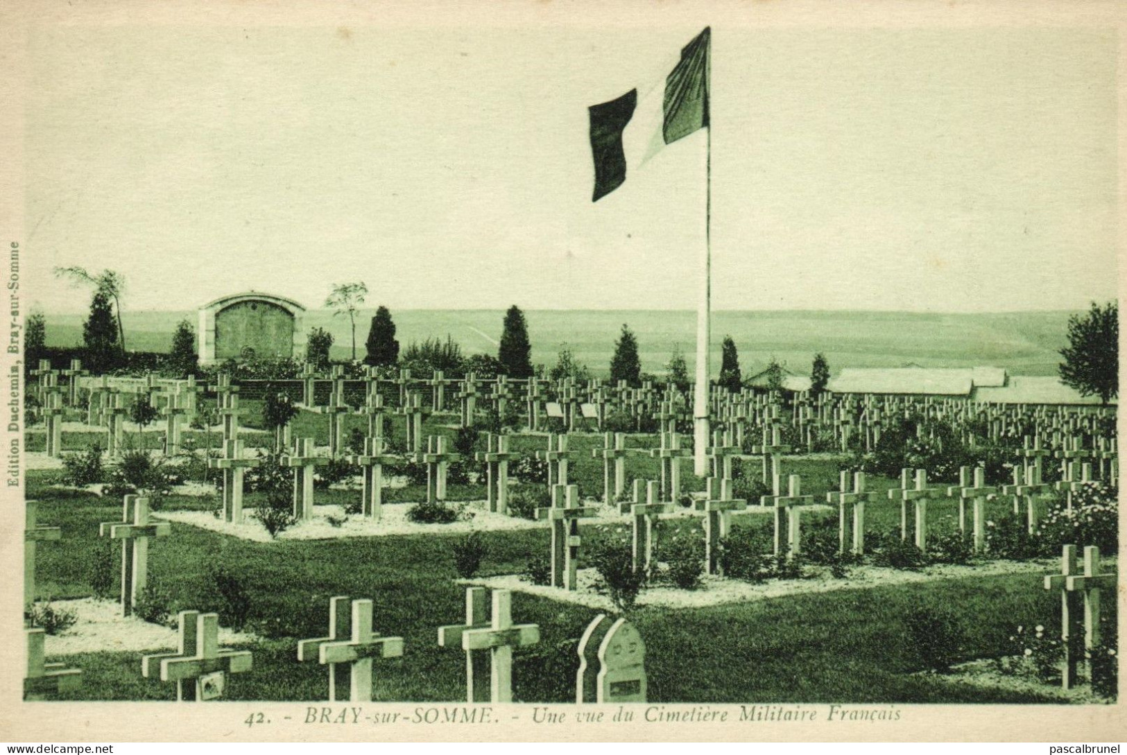 BRAY SUR SOMME - UNE VUE DU CIMETIERE MILITAIRE FRANCAIS - Bray Sur Somme