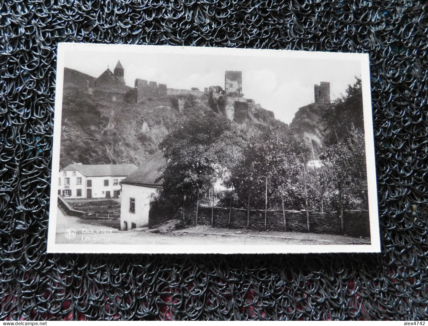 Esch S/Sûre, Les Ruines, Non Circulée  (Y20) - Esch-Sauer