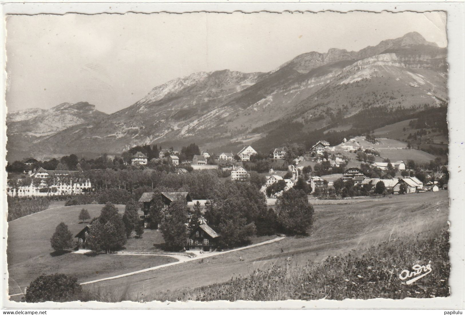 381 DEPT 37 : édit. André N° 3585 : Villard Der Lans L'Adret , Les Heures Claires Et Le Quartier De Pierres - Villard-de-Lans