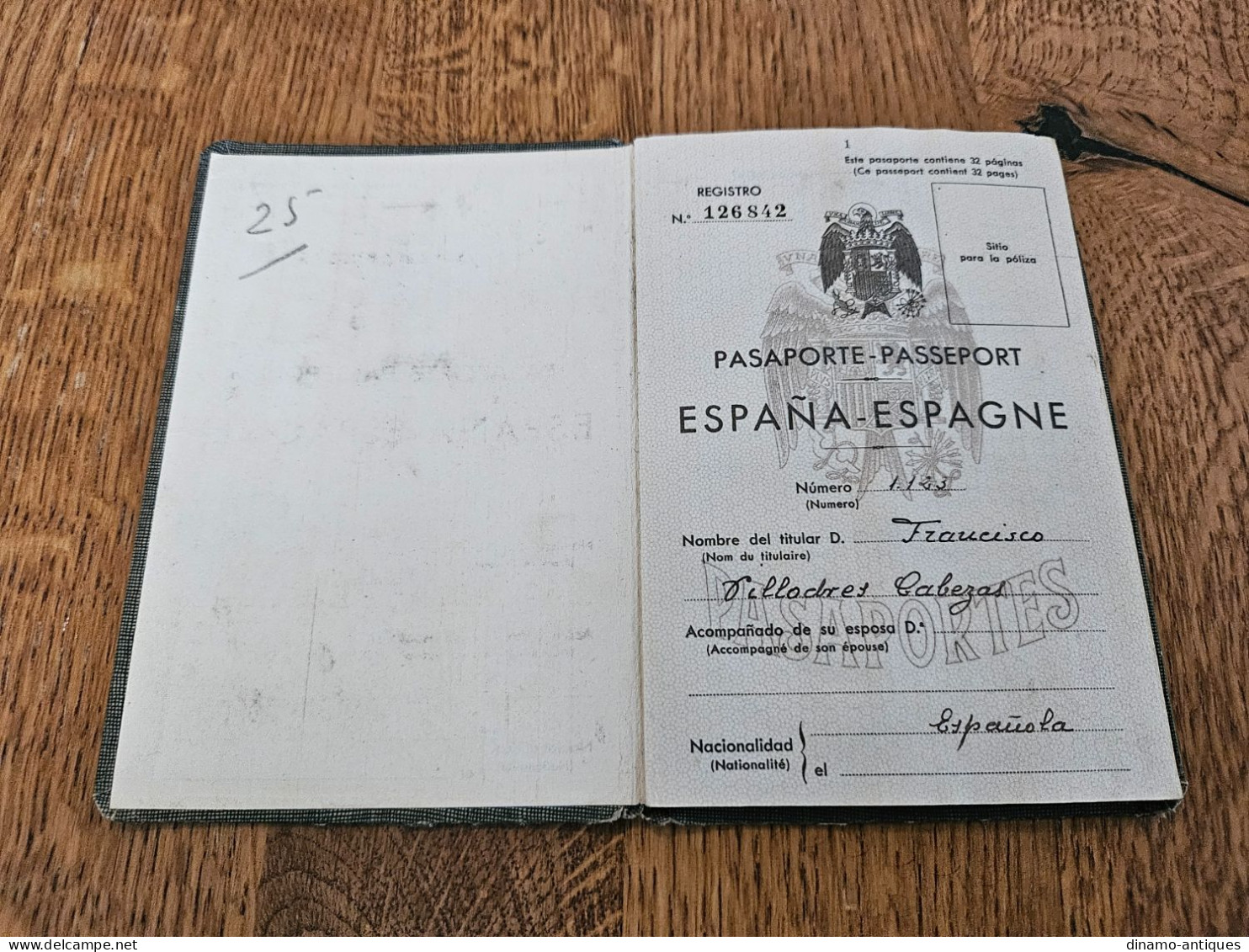 1940 Spain Passport Passeport Issued In Madrid For A Driver Of Romania Embassy In Spain Travel To Portugal - Transporter - Historical Documents