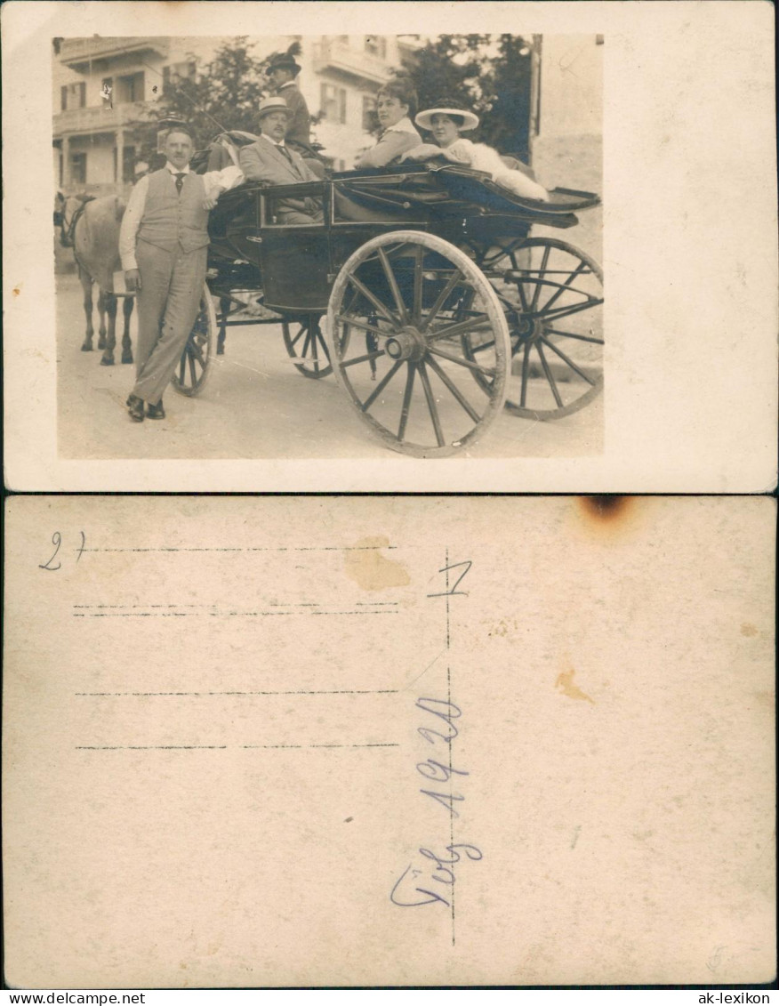 Foto  Feine Herrschaften In Pferdekutsche 1920 Privatfoto - Ohne Zuordnung