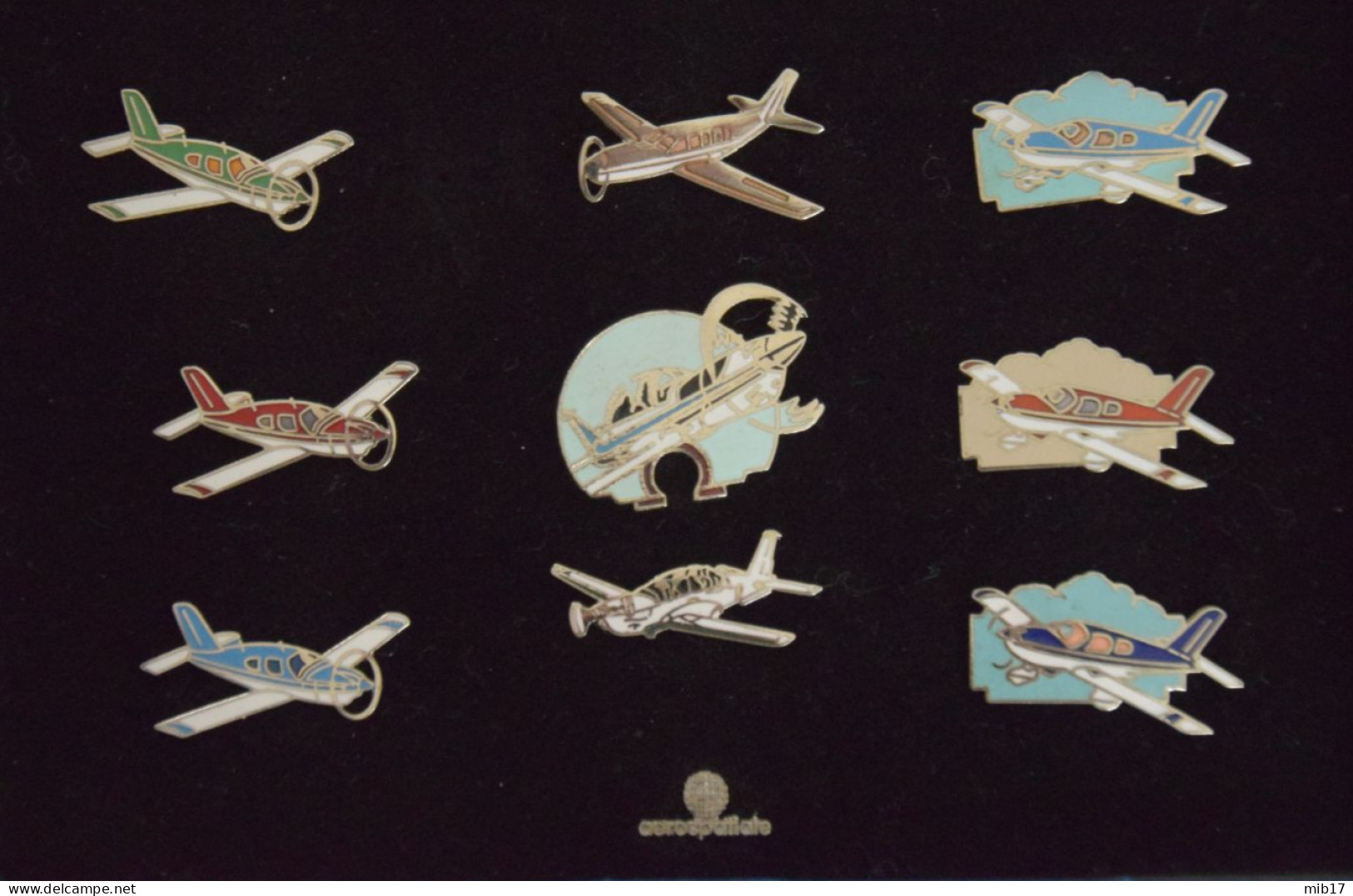 Pin's AEROSPATIALE - Coffret Bleu 10 Pin's - Espace