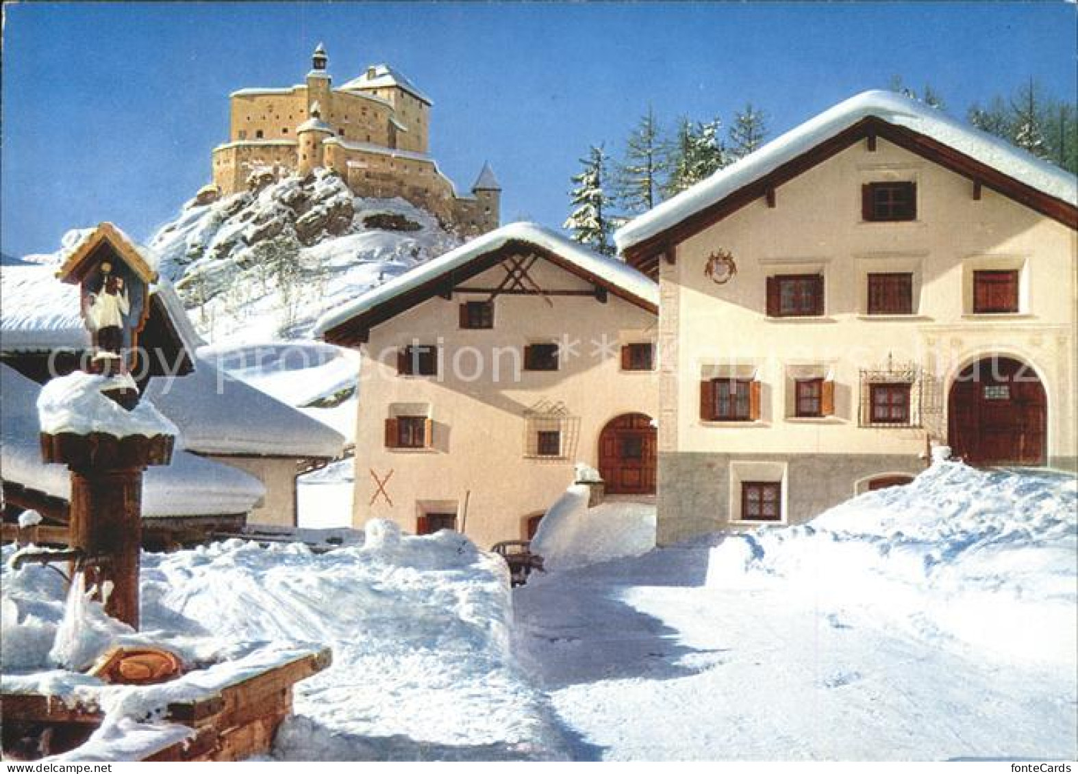 11889410 Tarasp Dorfpartie Brunnen Schloss Tarasp Tarasp - Autres & Non Classés