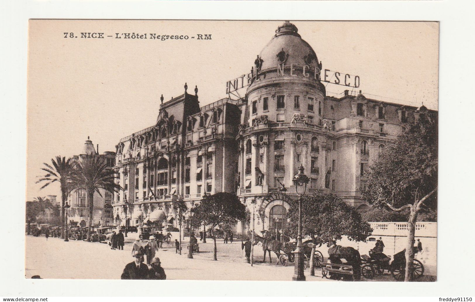 06 . Nice . L'Hôtel Negresco - Cafés, Hôtels, Restaurants