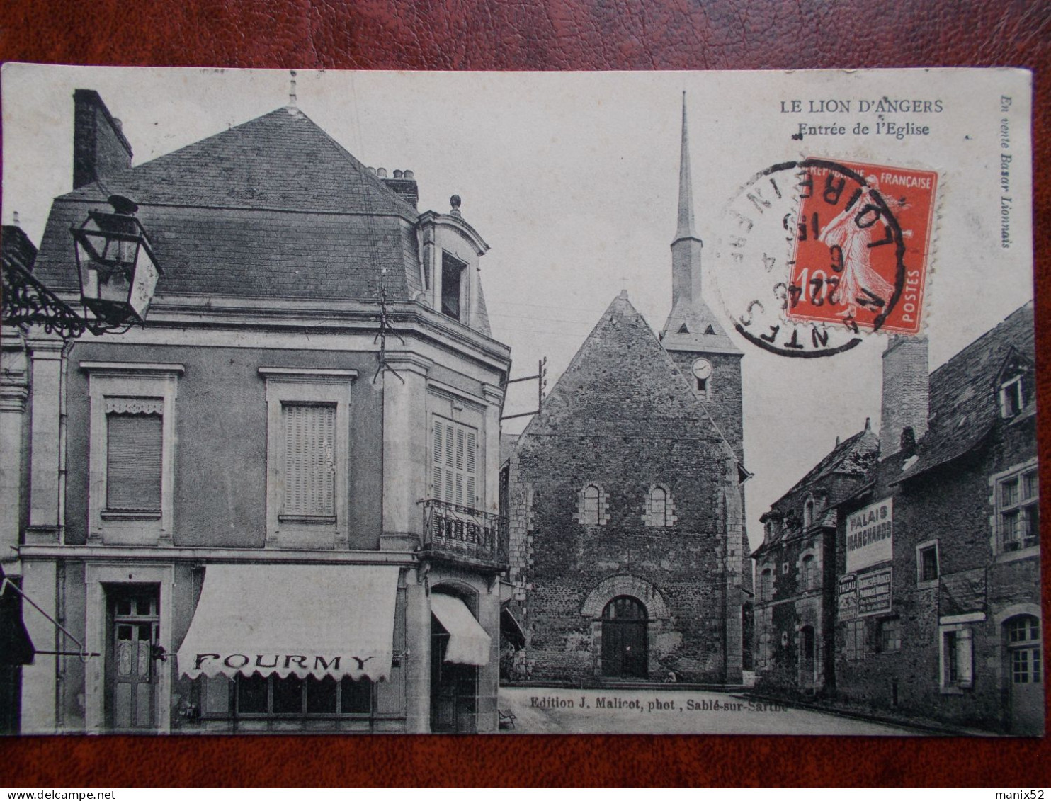 49 - LE LION D'ANGERS - Entrée De L'Eglise. (Magasin Fourmy) - Other & Unclassified