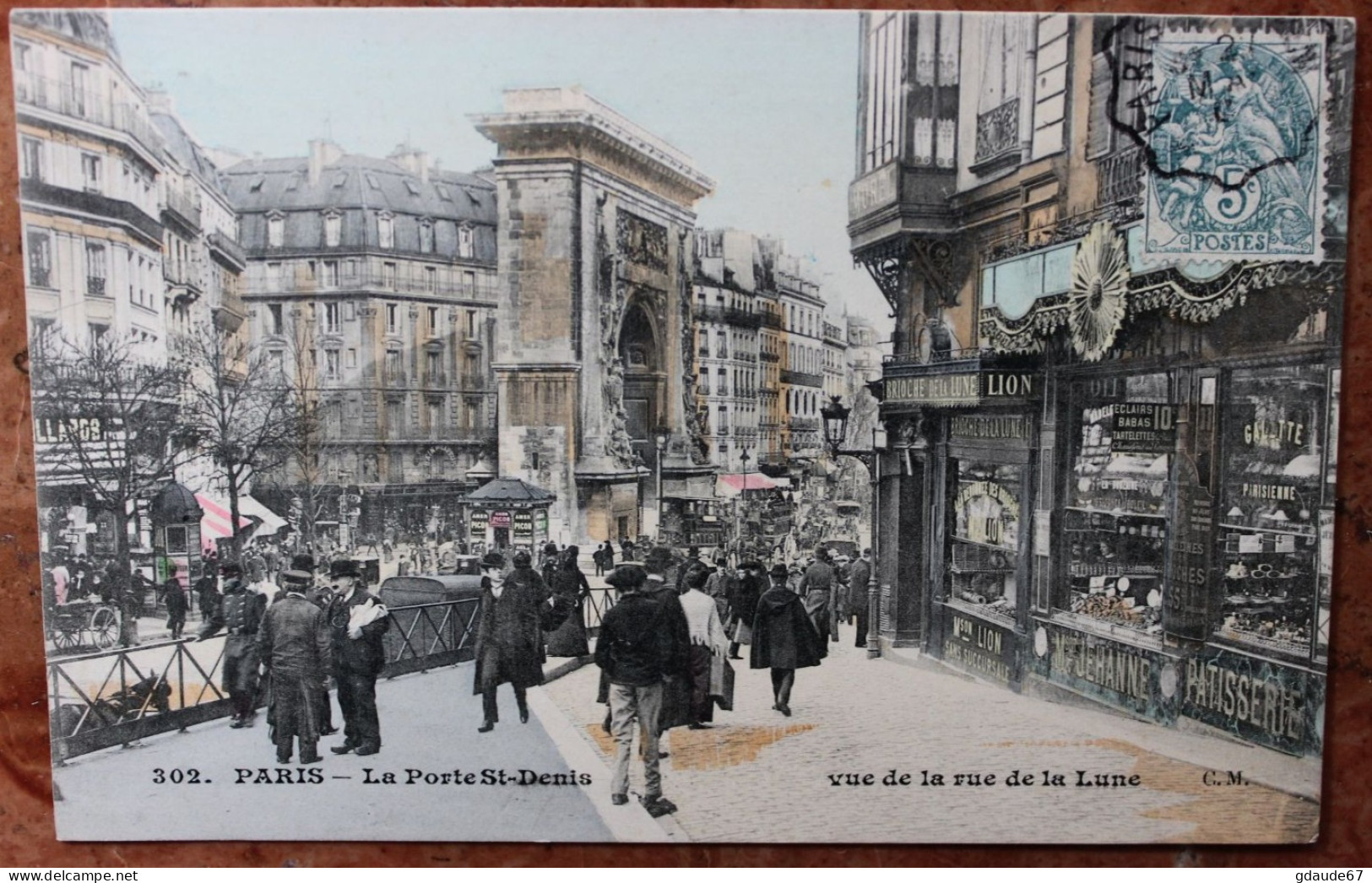 PARIS 2 - LA PORTE SAINT DENIS VUE DE LA RUE DE LA LUNE - Arrondissement: 02