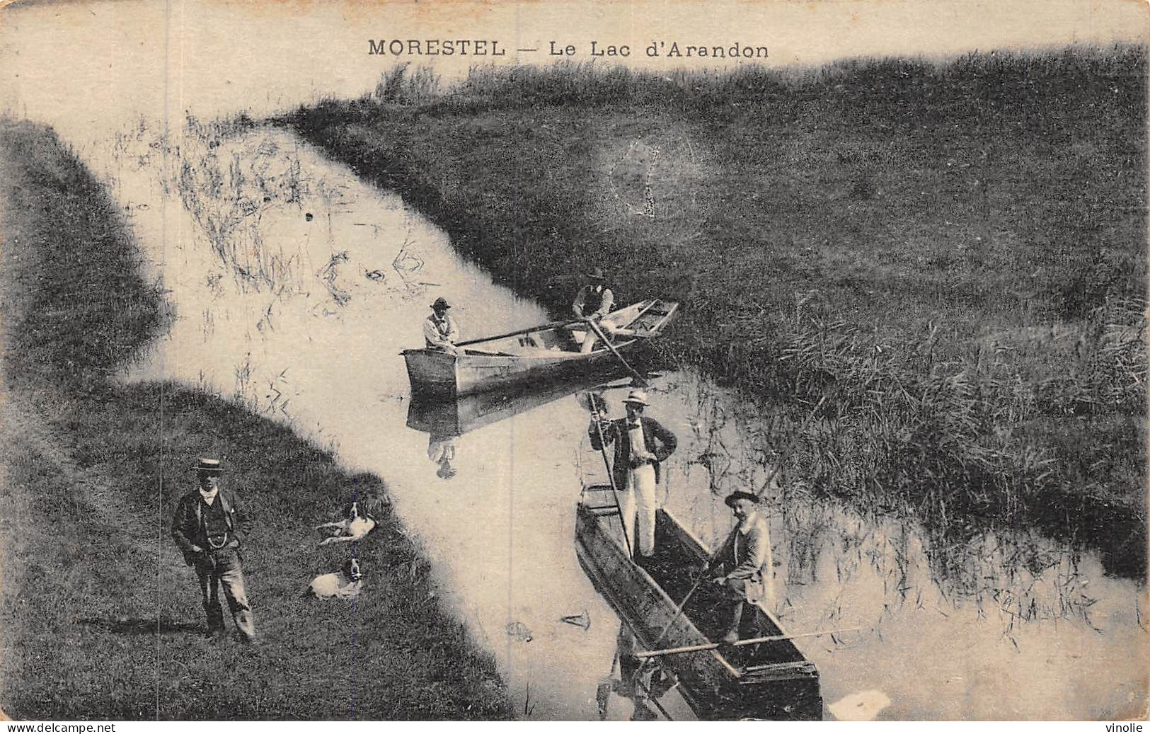 24-5765 : MORESTEL. LE LAC D'ARANDON. BARQUES. BATEAUX - Morestel