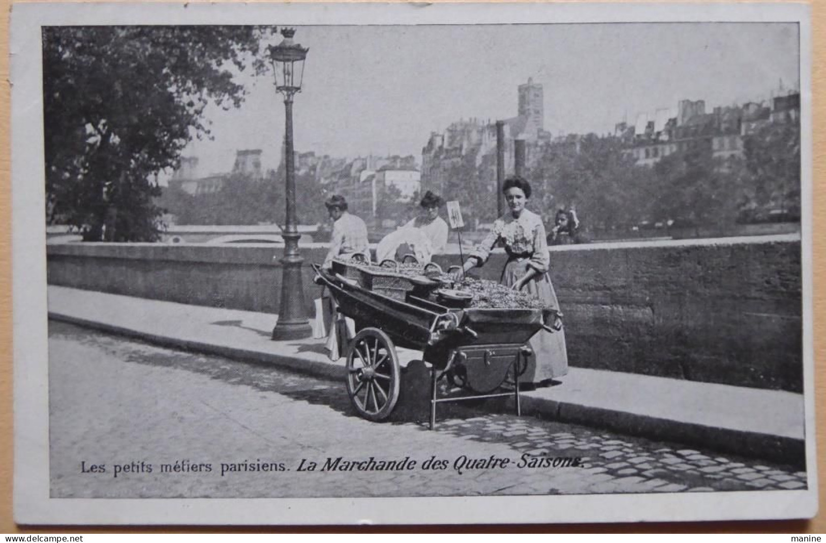 La Marchande Des Quatre-Saisons - "Aux Quatre Arrondissements Paris" - Street Merchants