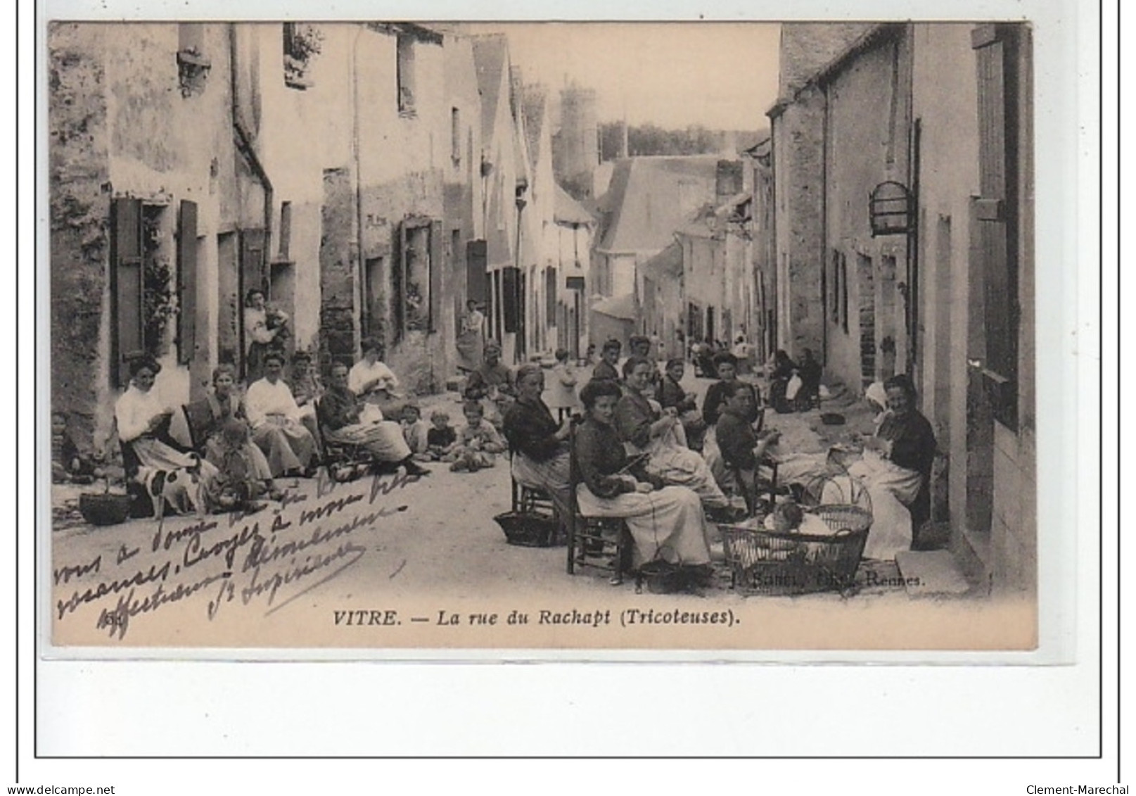 VITRE - La Rue Du Rachapt (tricoteuses) - Très Bon état - Vitre