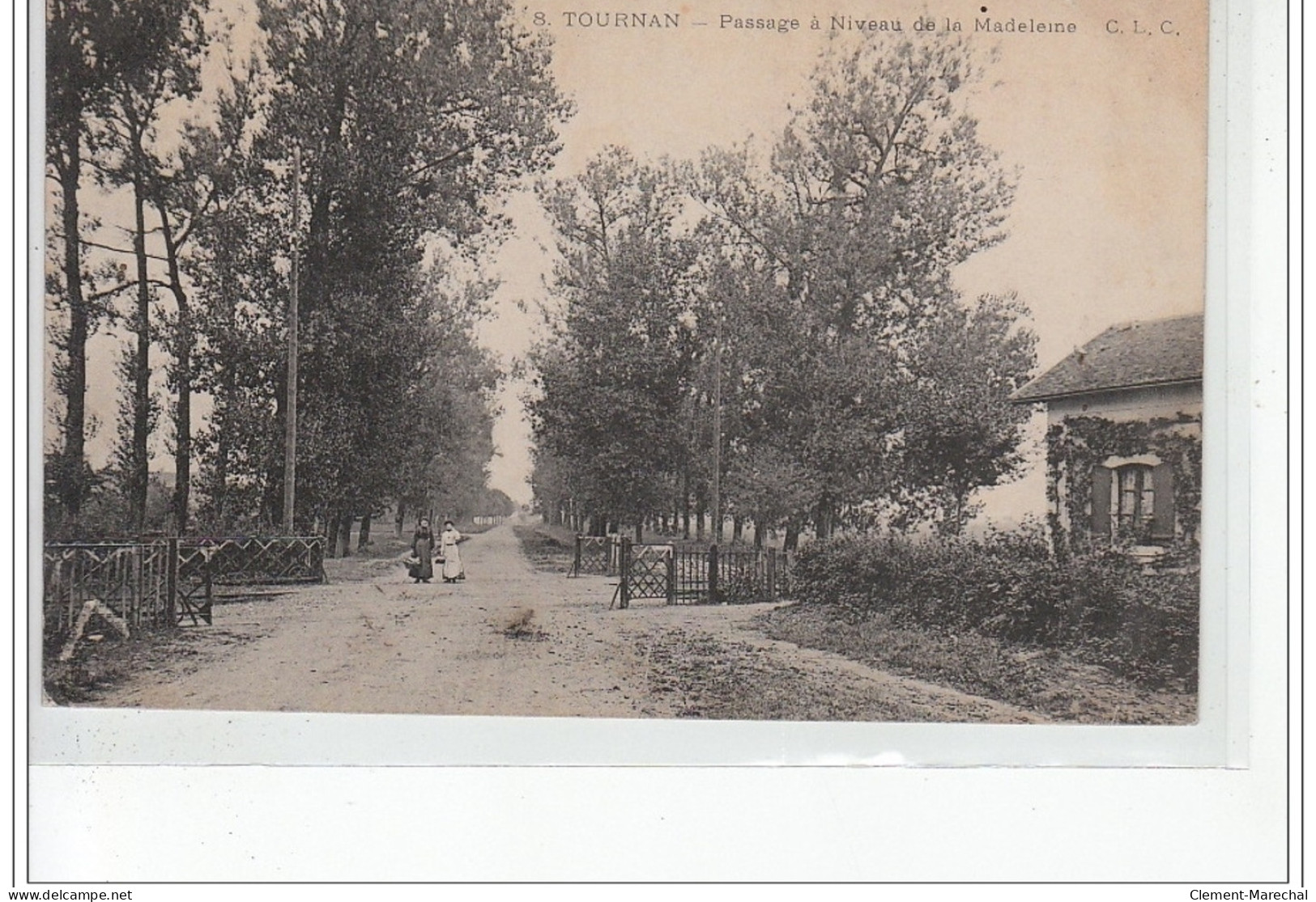 TOURNAN - Passage à Niveau De La Madeleine - Très Bon état - Tournan En Brie