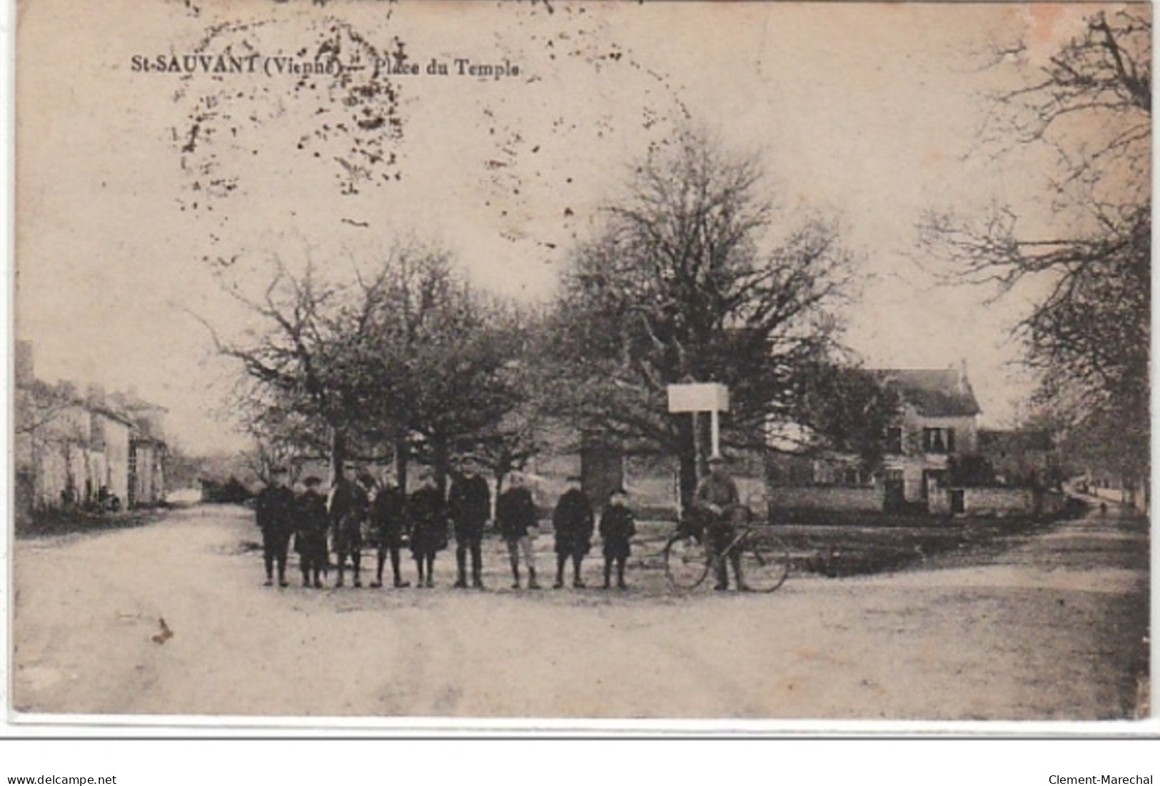 SAINT-SAUVAN : Place Du Temple - Très Bon état - Otros & Sin Clasificación