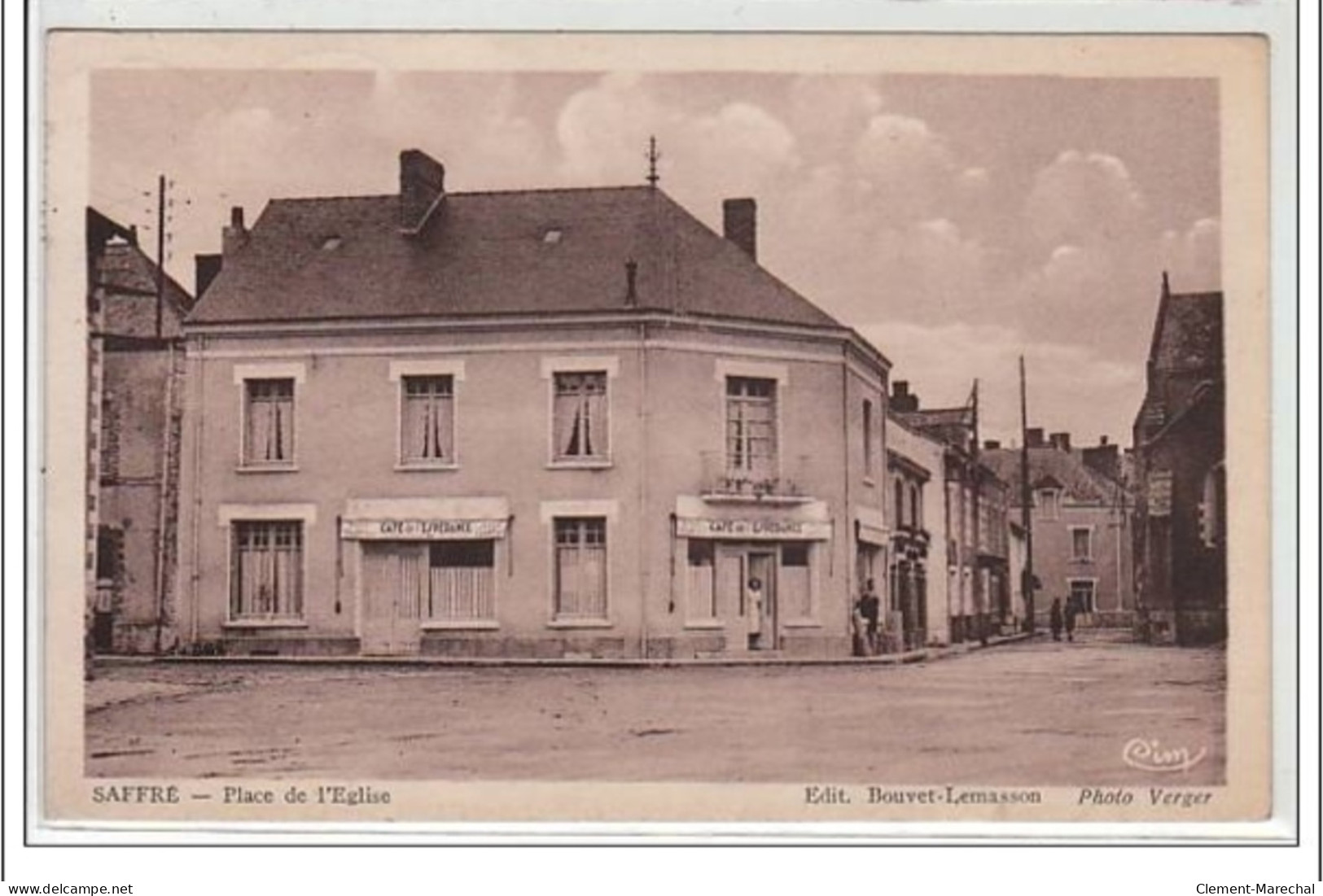 SAFFRE : Place De L'église - Très Bon état - Otros & Sin Clasificación