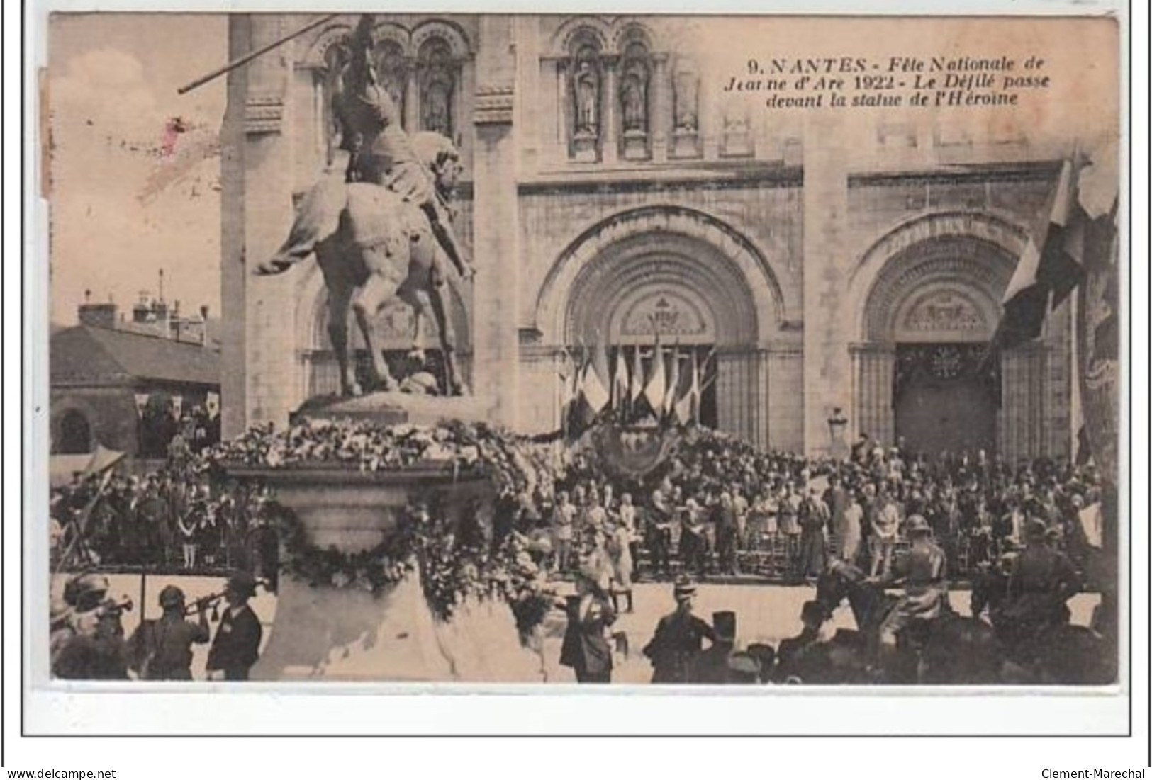 NANTES : La Fête Nationale De Jeanne D'Arc 1922 - Le Défilé Passe Devant,la Statue De L'héroïne - Très Bon é - Nantes