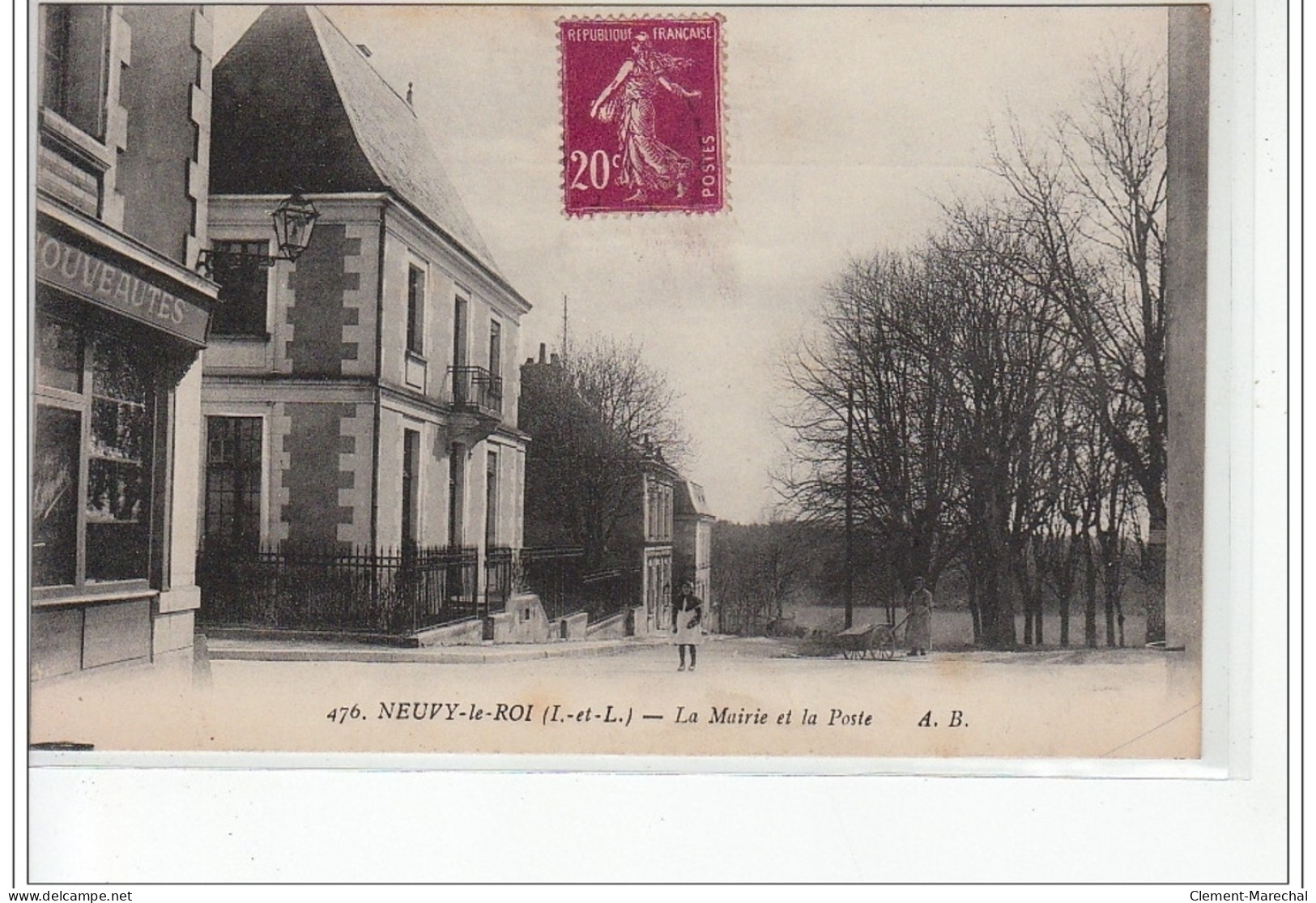NEUVY LE ROY - La Mairie Et La Poste - Très Bon état - Neuvy-le-Roi
