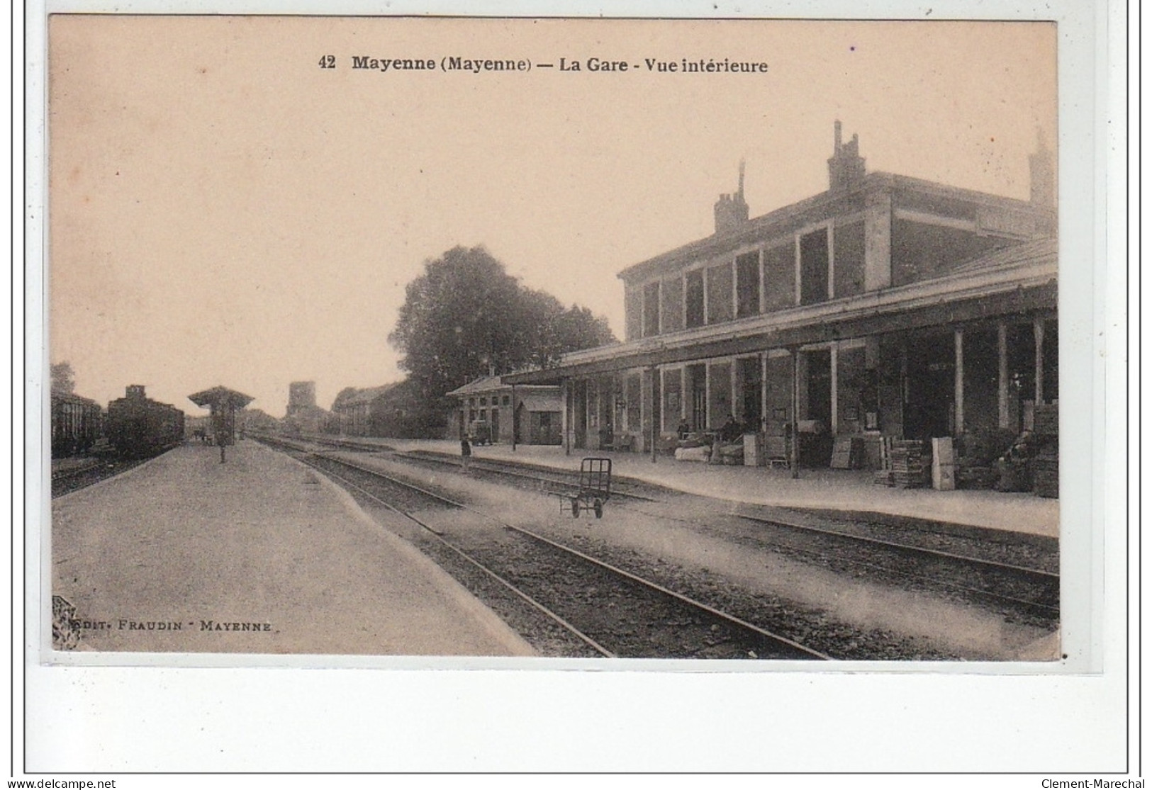 MAYENNE - La Gare Vue Intérieure - Très Bon état - Mayenne