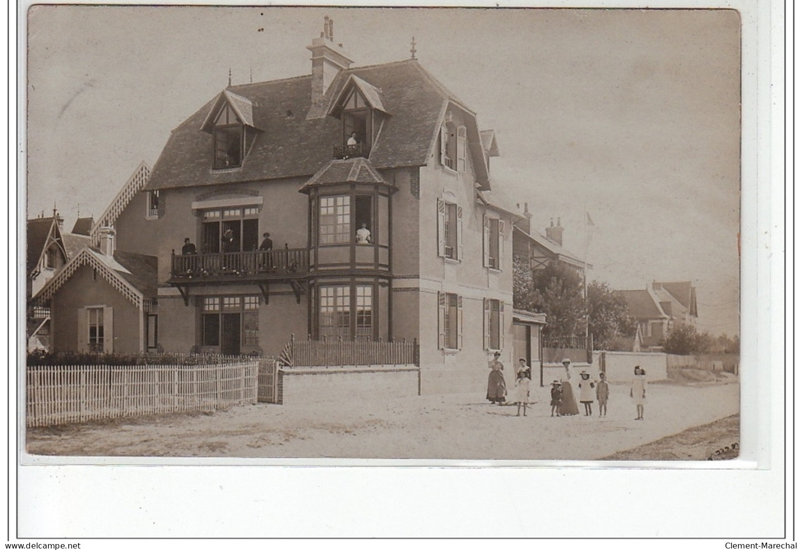 OUISTREHAM - CARTE PHOTO  - Villa - Très Bon état - Ouistreham