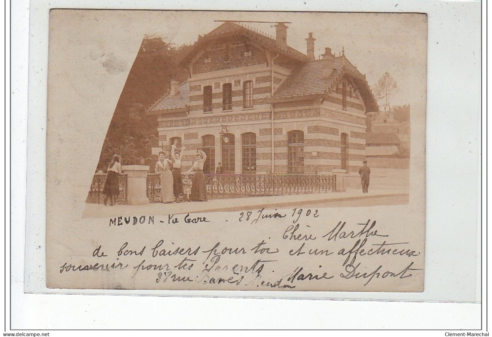 MEUDON - CARTE PHOTO - La Gare - état (coupée) - Meudon