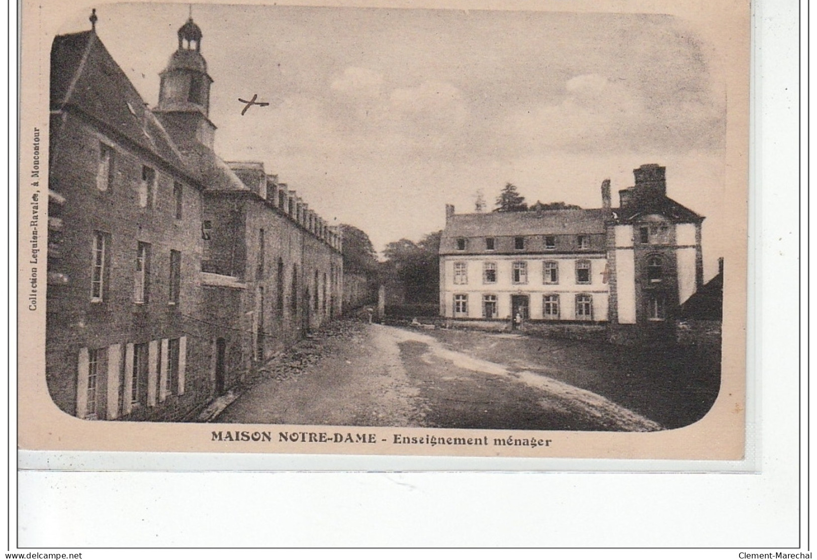 MONCONTOUR DE BRETAGNE - Place Du Chauchix-St Léonard - Maison Notre-Dame, Enseignement Ménager - Très Bon état - Moncontour