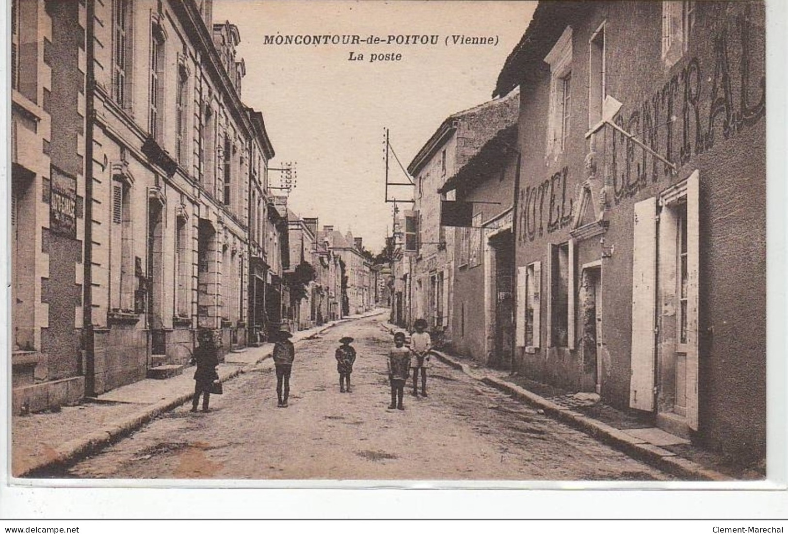 MONTCOUR DE POITOU : La Poste - Très Bon état - Other & Unclassified